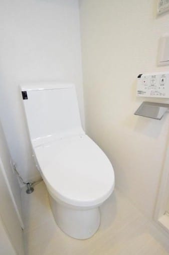 ライフゾーン藤沢 藤沢市　トイレ　「猫可」　「猫　不動産」　「猫と幸せに暮らす　賃貸」　「猫　賃貸」　「猫可　賃貸」　「猫可　賃貸　マンション」　「猫と暮らす　賃貸」　「猫可物件」　三毛猫ホームズ