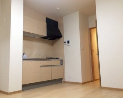 アムール雫 　藤沢市　「猫可」　「猫　不動産」　「猫と幸せに暮らす　賃貸」　「猫　賃貸」　「猫可　賃貸」　「猫可　賃貸　アパート」　「猫と暮らす　賃貸」　「猫可物件」　三毛猫ホームズ キッチン