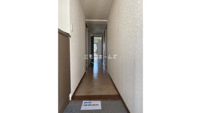 藤沢駅徒歩5分 猫可賃貸マンション クゲヌマファースト704号室の玄関クゲヌマファースト704号室 明るく清潔感のある玄関　