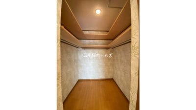 藤沢市　鵠沼海岸　賃貸戸建て　駐車場2台付き　「猫可」　「猫　不動産」　「猫と幸せに暮らす　賃貸」　「猫　賃貸」　「猫可　賃貸」　「猫可　賃貸　アパート」　「猫と暮らす　賃貸」　「猫可物件」　三毛猫ホームズ　ウォークインクローゼット