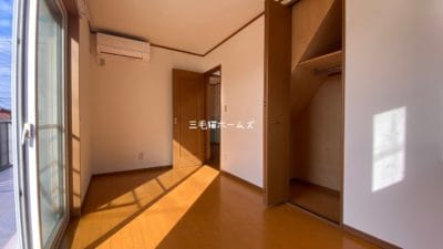 藤沢市　鵠沼海岸　賃貸戸建て　駐車場2台付き　「猫可」　「猫　不動産」　「猫と幸せに暮らす　賃貸」　「猫　賃貸」　「猫可　賃貸」　「猫可　賃貸　アパート」　「猫と暮らす　賃貸」　「猫可物件」　三毛猫ホームズ　洋室