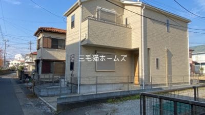 外観写真　茅ヶ崎市萩園の庭付き3LDK一戸建て賃貸外観｜猫可・ペット相談可・南西向き戸建住宅　「猫可」　「猫　不動産」　「猫と幸せに暮らす　賃貸」　「猫　賃貸」　「猫可　賃貸」　「猫可　賃貸　戸建て」　「猫と暮らす　賃貸」　「猫可物件」　三毛猫ホームズ