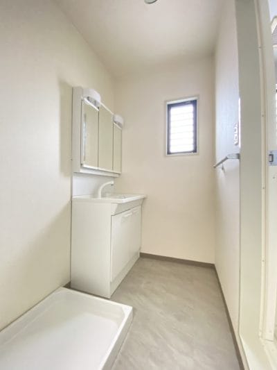 ラフィネ藤沢　藤沢市　「猫可」　「猫　不動産」　「猫と幸せに暮らす　賃貸」　「猫　賃貸」　「猫可　賃貸」　「猫可　賃貸　マンション」　「猫と暮らす　賃貸」　「猫可物件」　三毛猫ホームズ　洗面