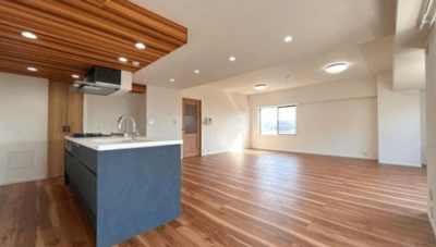 片瀬海岸の低層マンション「藤和江ノ島ホームズステージⅡ」のリビング