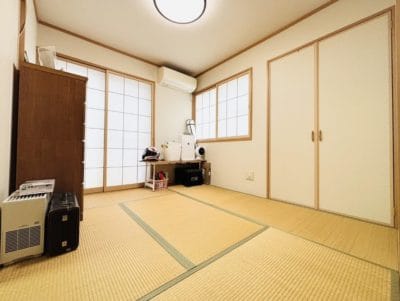 藤沢市　湘南台　並列2台駐車可能　南向き　4LDK　　「猫可」　「猫　不動産」　「猫と幸せに暮らす　売買」　「猫　売買」　「猫可　売買」　「猫可　売買　戸建て」　「猫と暮らす　売買」　「猫可物件」　三毛猫ホームズ 和室