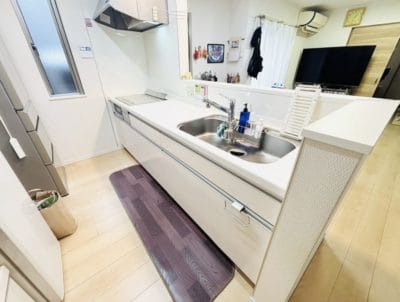 藤沢市　湘南台　並列2台駐車可能　南向き　4LDK　　「猫可」　「猫　不動産」　「猫と幸せに暮らす　売買」　「猫　売買」　「猫可　売買」　「猫可　売買　戸建て」　「猫と暮らす　売買」　「猫可物件」　三毛猫ホームズ キッチン