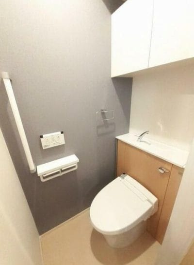 ラ・トゥール湘南台　藤沢市　「猫可」　「猫　不動産」　「猫と幸せに暮らす　賃貸」　「猫　賃貸」　「猫可　賃貸」　「猫可　賃貸　アパート」　「猫と暮らす　賃貸」　「猫可物件」　三毛猫ホームズ　トイレ